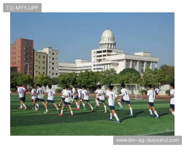 吴川市校园足球教练招聘启事 招聘各类足球教练员助力青少年足球发展